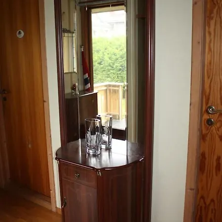 14 B Holiday home *